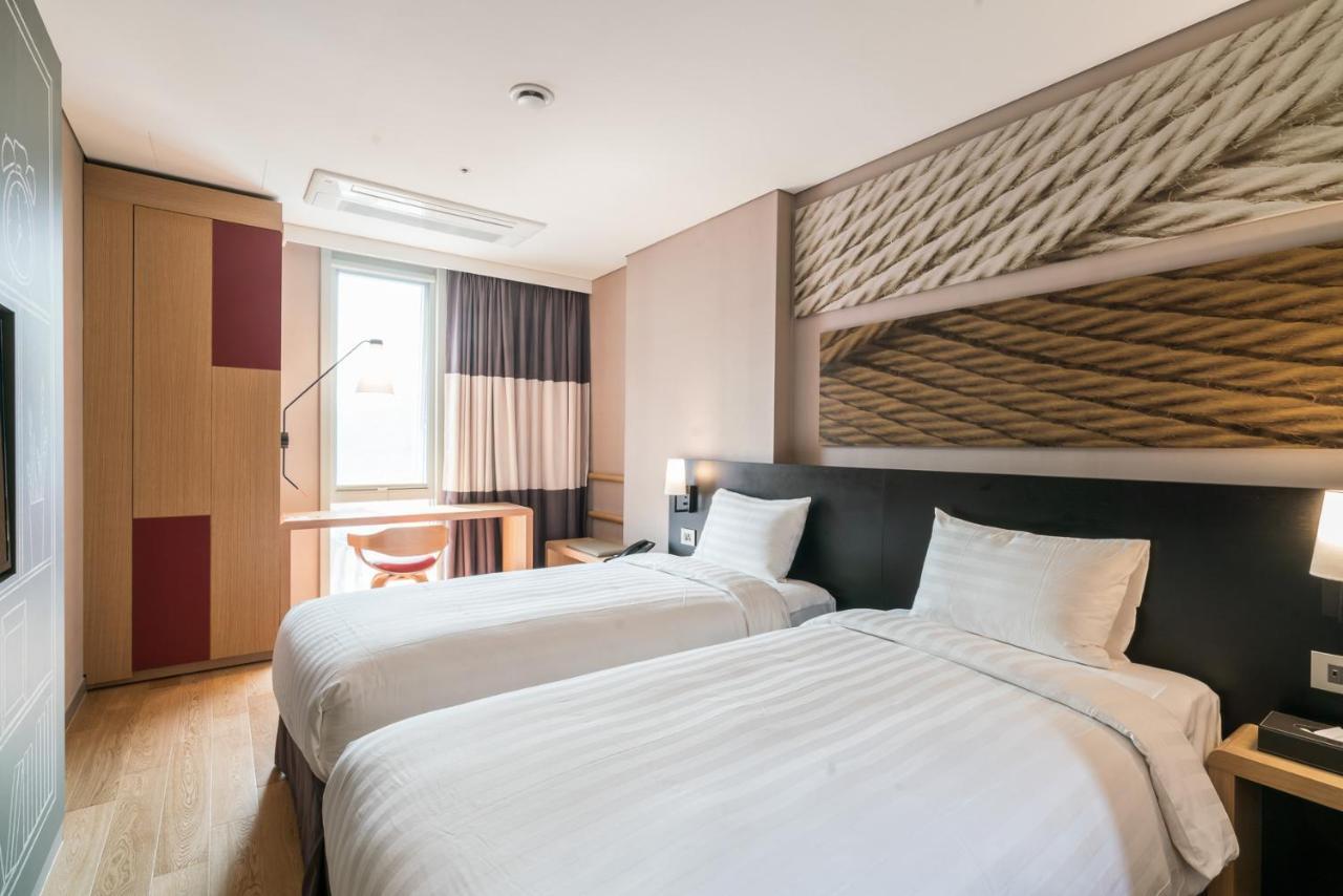 Ibis Ambassador Busan Haeundae Exterior photo